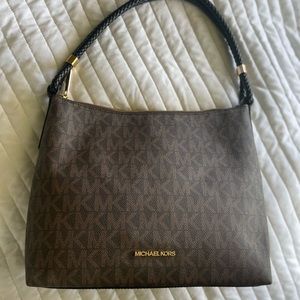 NWT MK Lexington MD Shoulder Bag